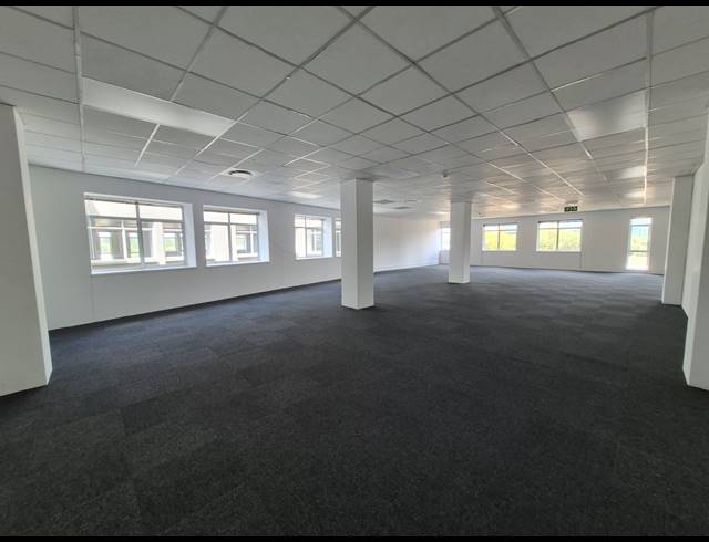 1,212M² OFFICE TO LET IN SANDTON CENTRAL